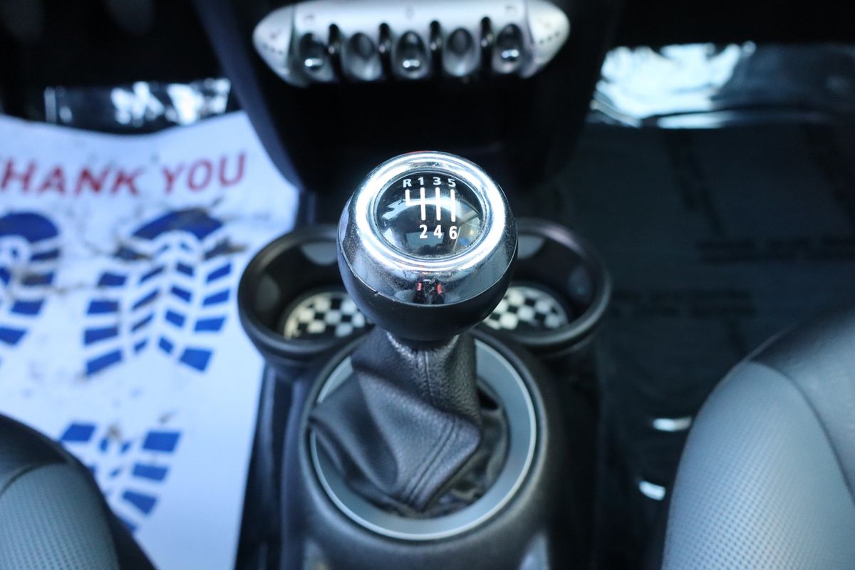 2009 MINI Cooper Base