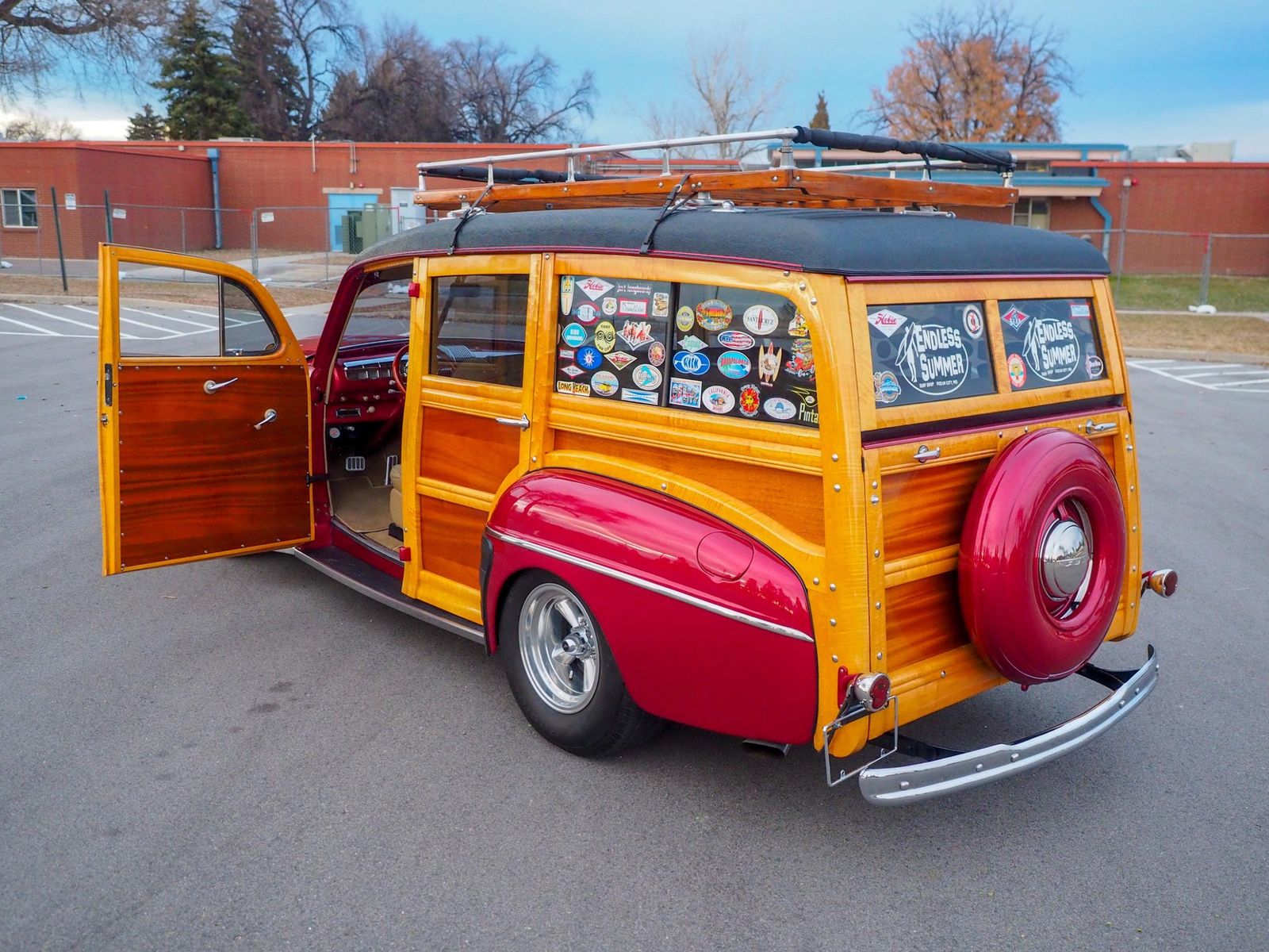 1948 Ford Woody 44
