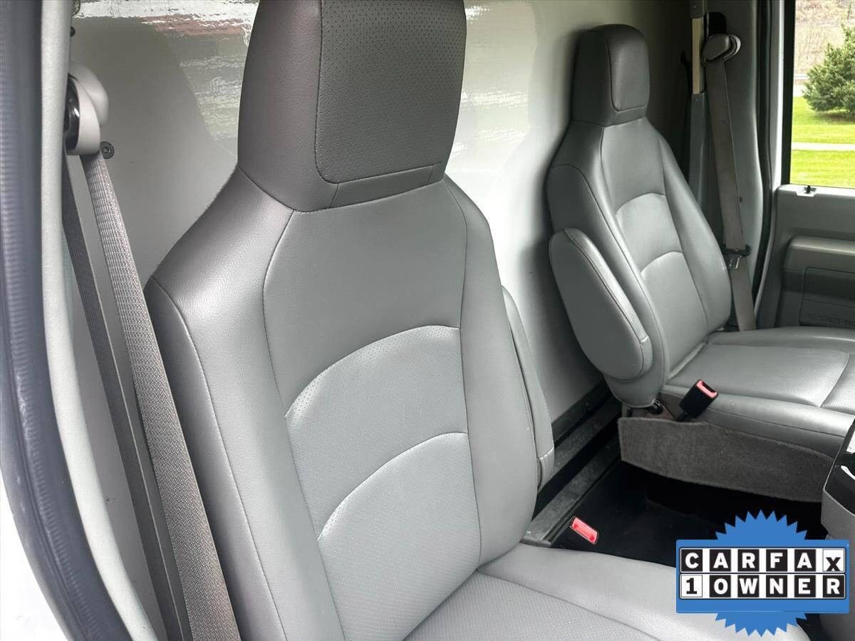 2017 Ford E-Series 49