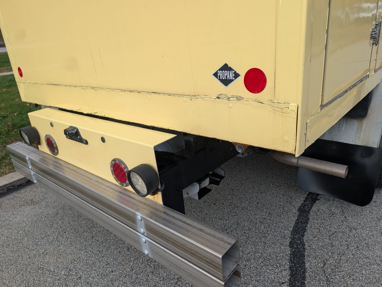 2019 Ford E-Series Chassis 86