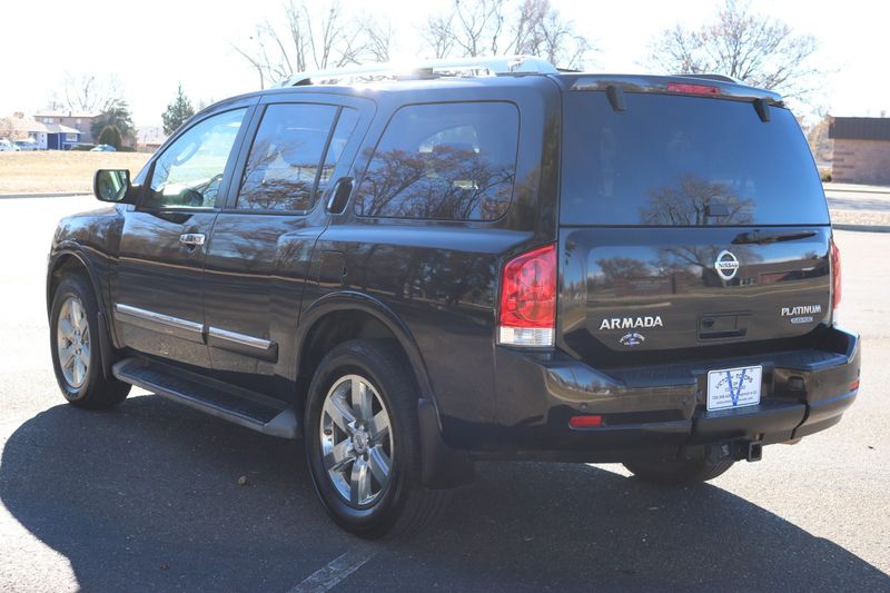 2011 Nissan Armada Photos