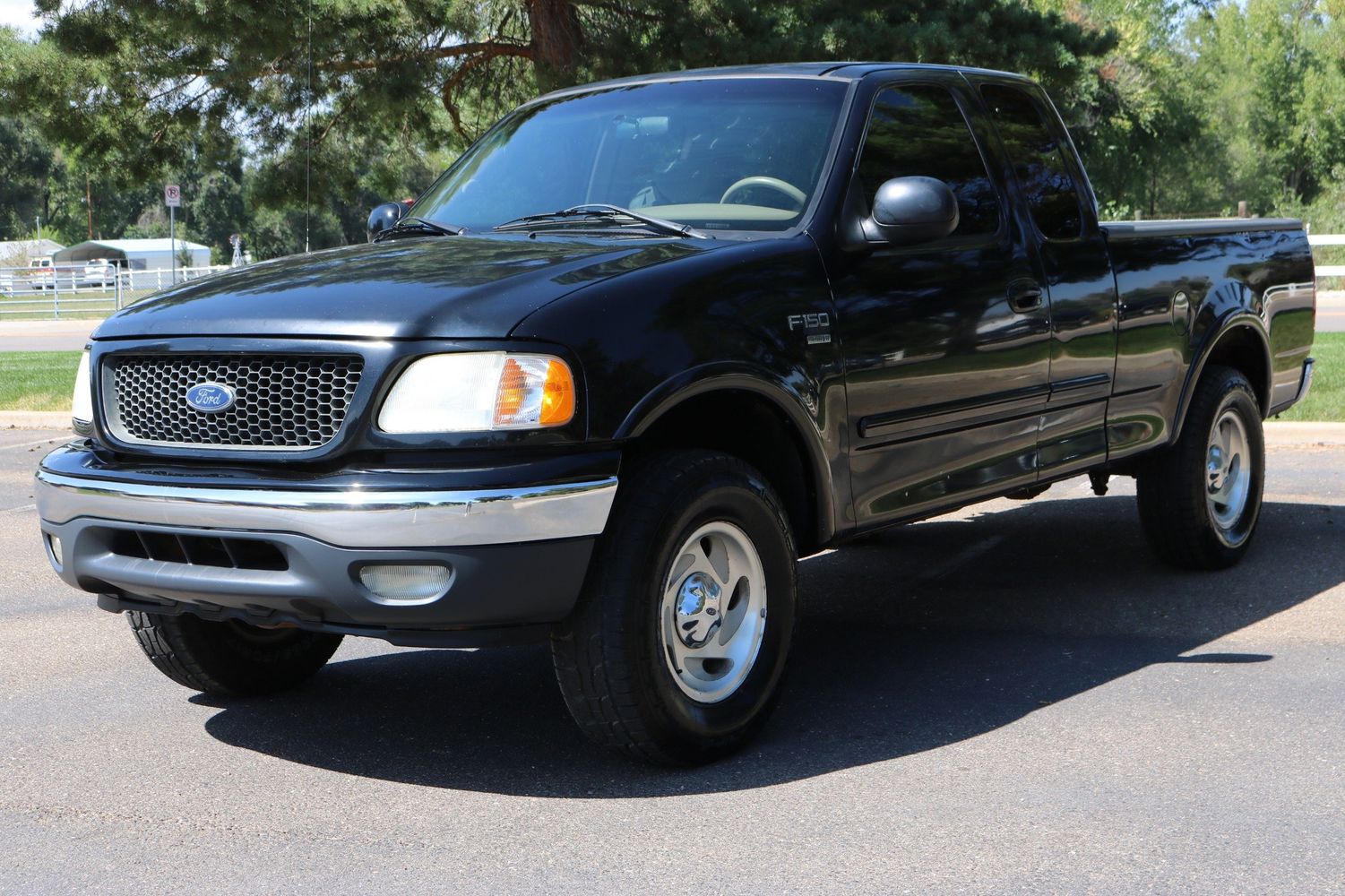 2001 Ford F-150 XLT | Victory Motors of Colorado