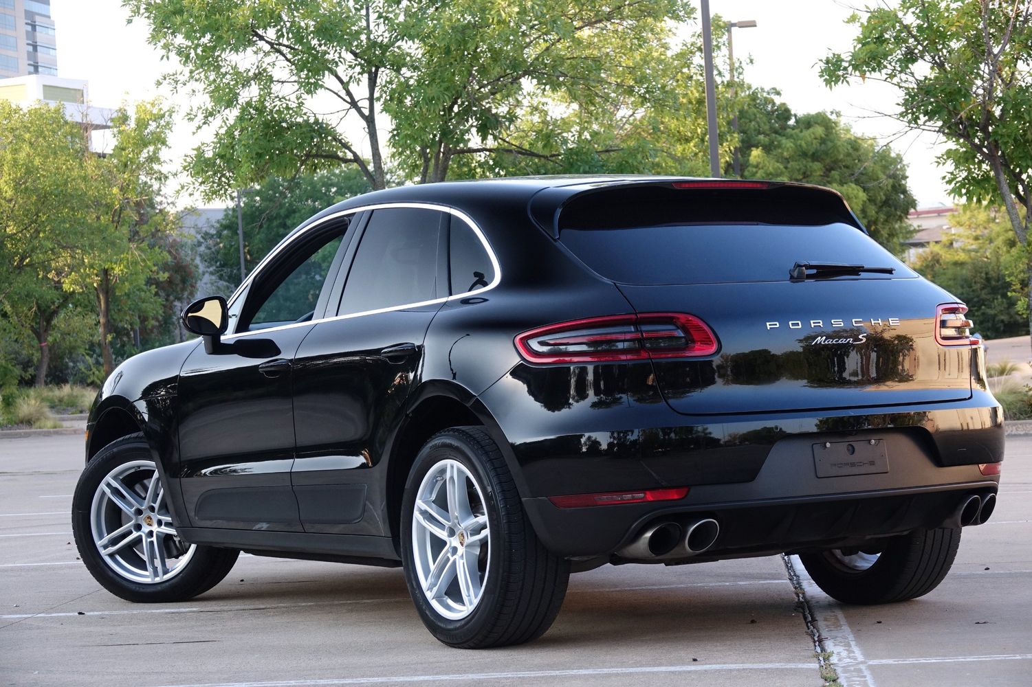2015 Porsche Macan S photo 39
