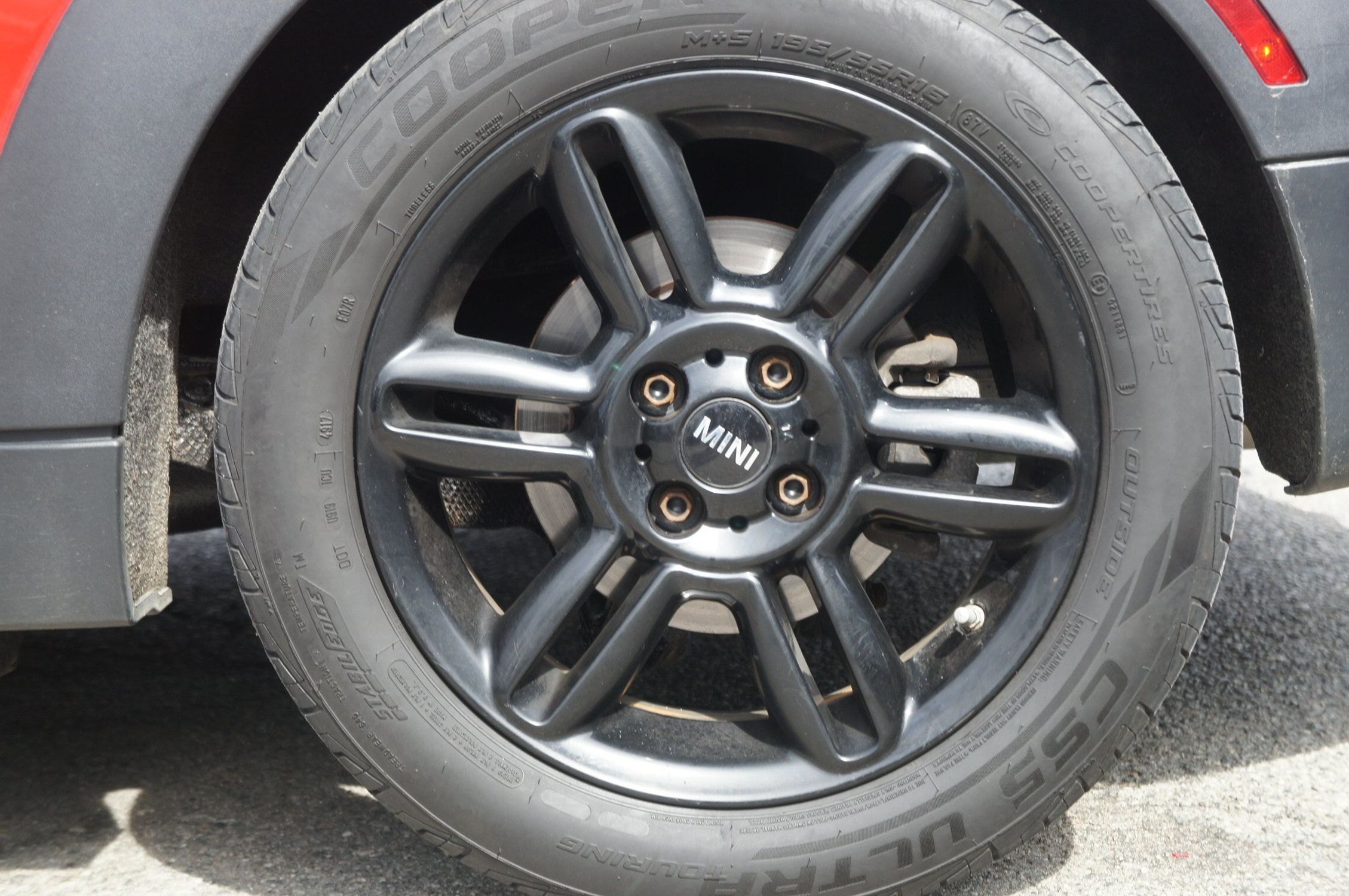 2014 Mini Clubman Base S photo 15