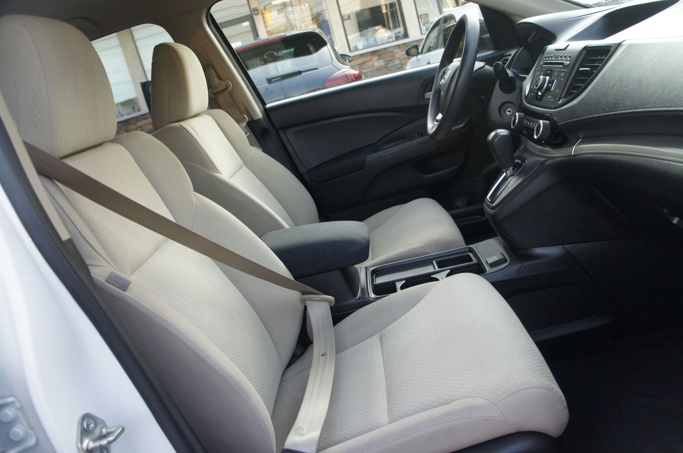 2016 Honda CR-V LX photo 16