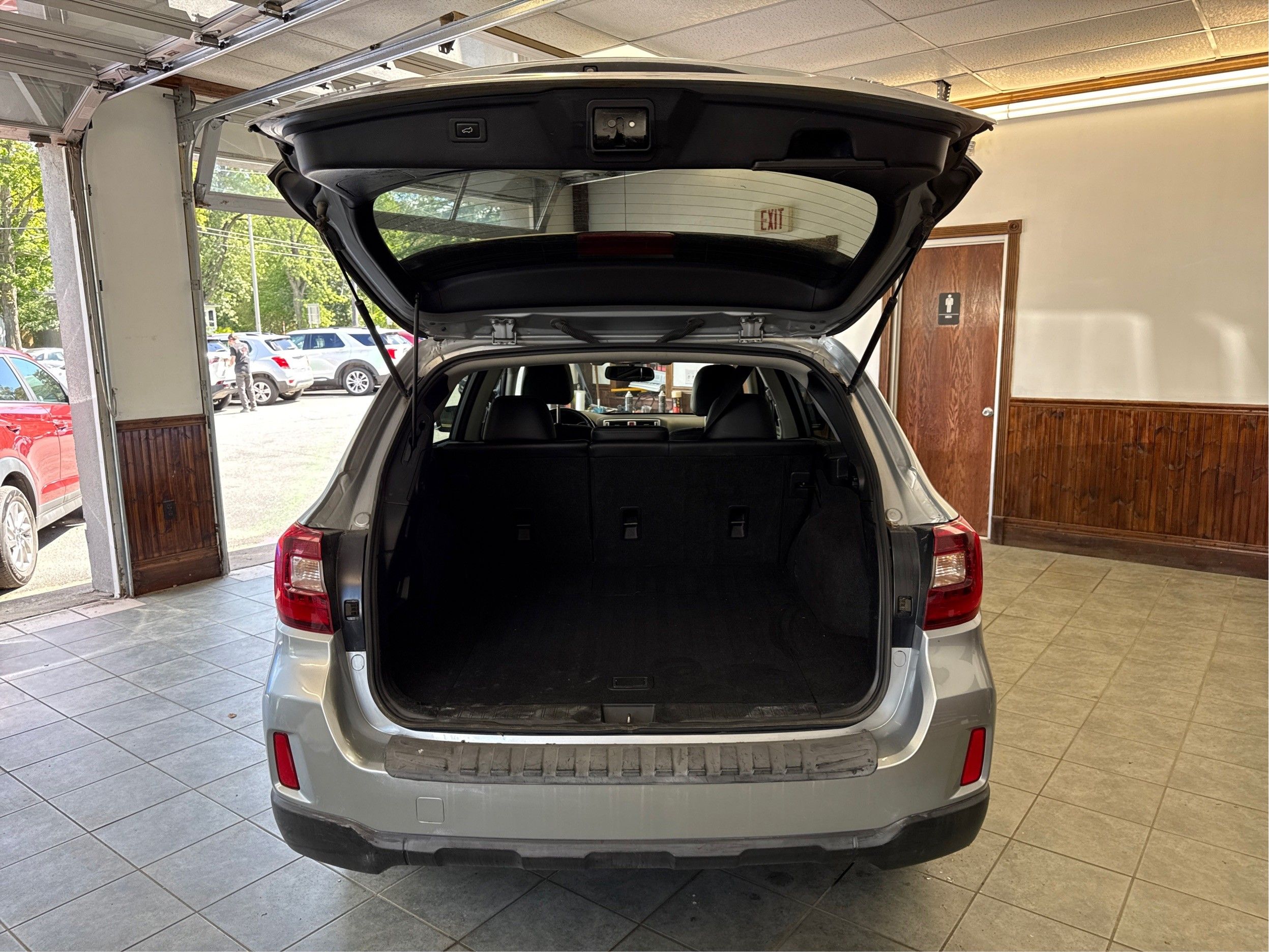 2016 Subaru Outback Limited - Photo 12