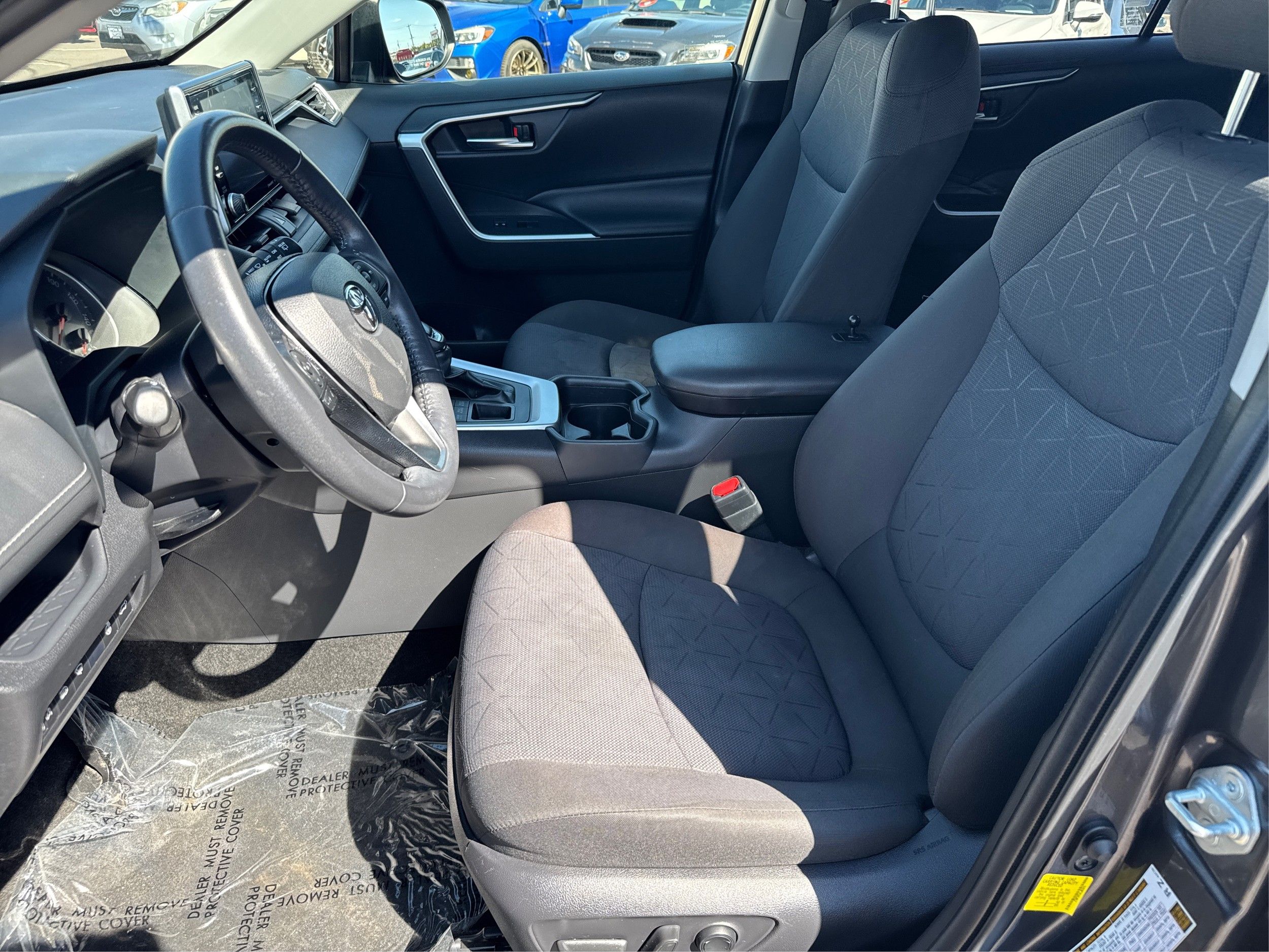 2020 Toyota RAV4 XLE photo 10