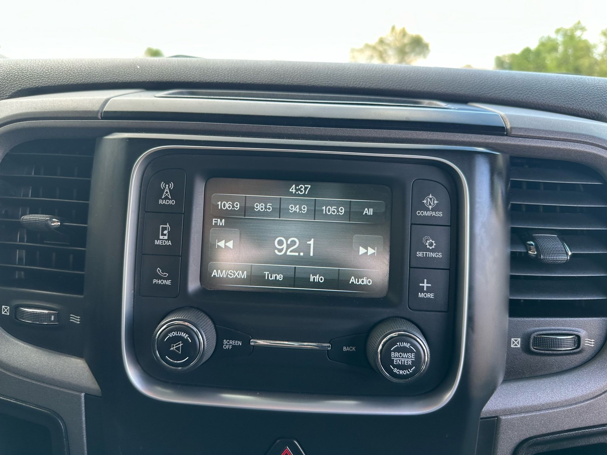 2015 Ram 2500 Tradesman photo 19