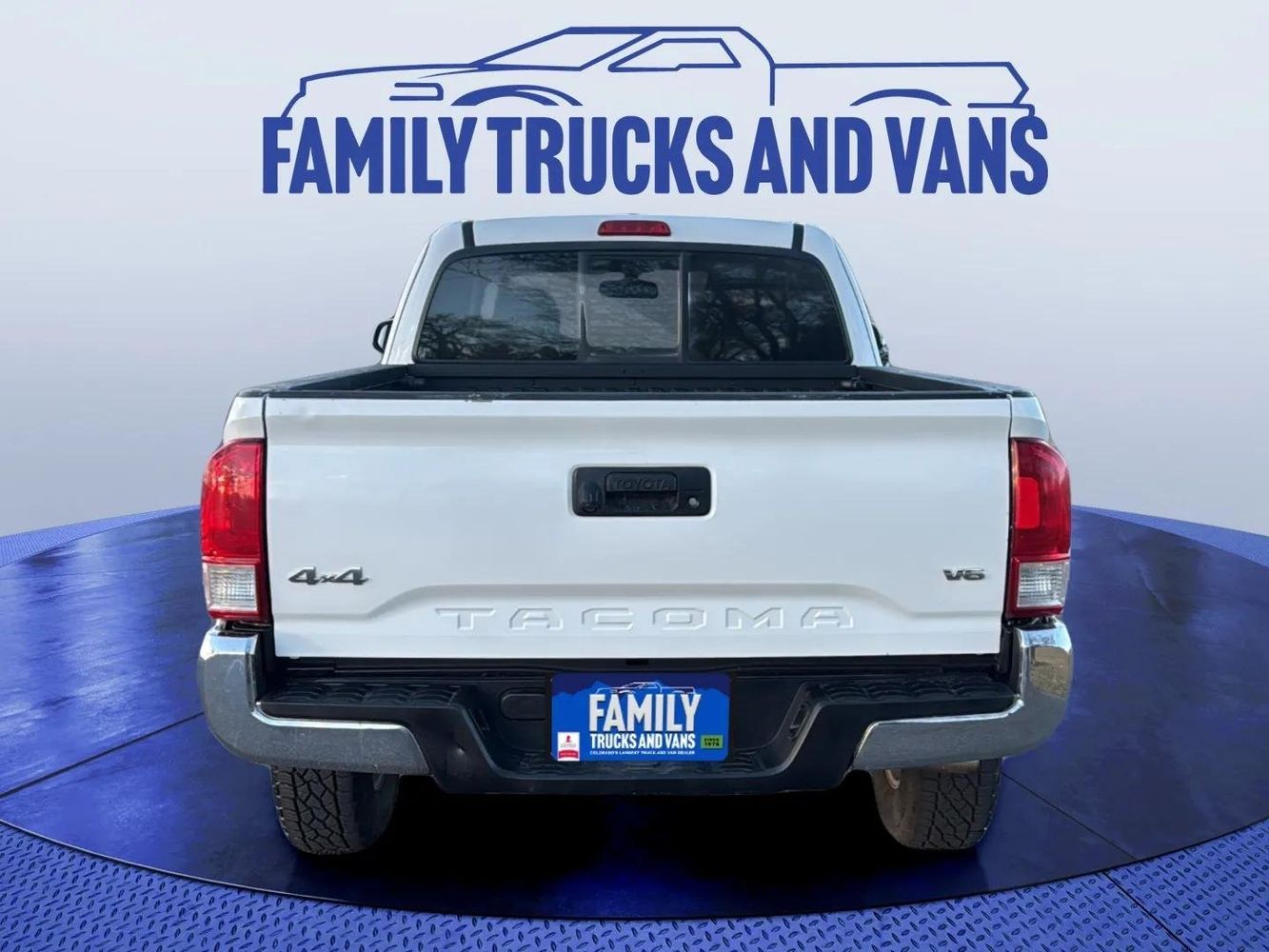 2017 Toyota Tacoma SR5 V6 photo 4