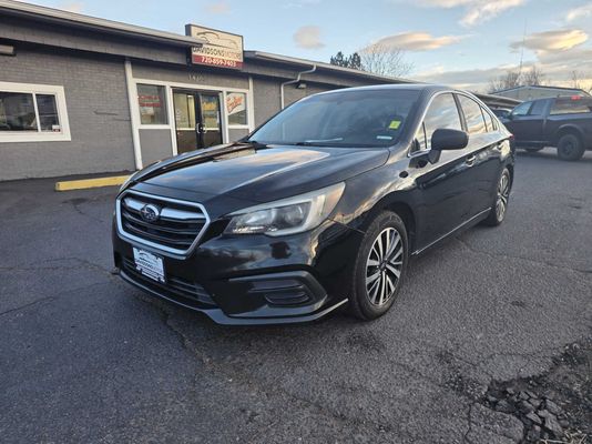 2018 Subaru Legacy Base's photo