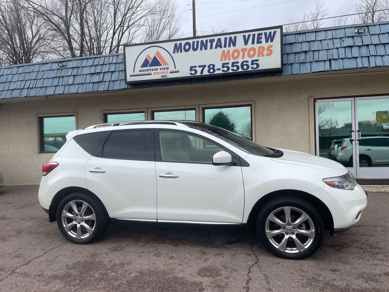 2013 Nissan Murano LE's photo