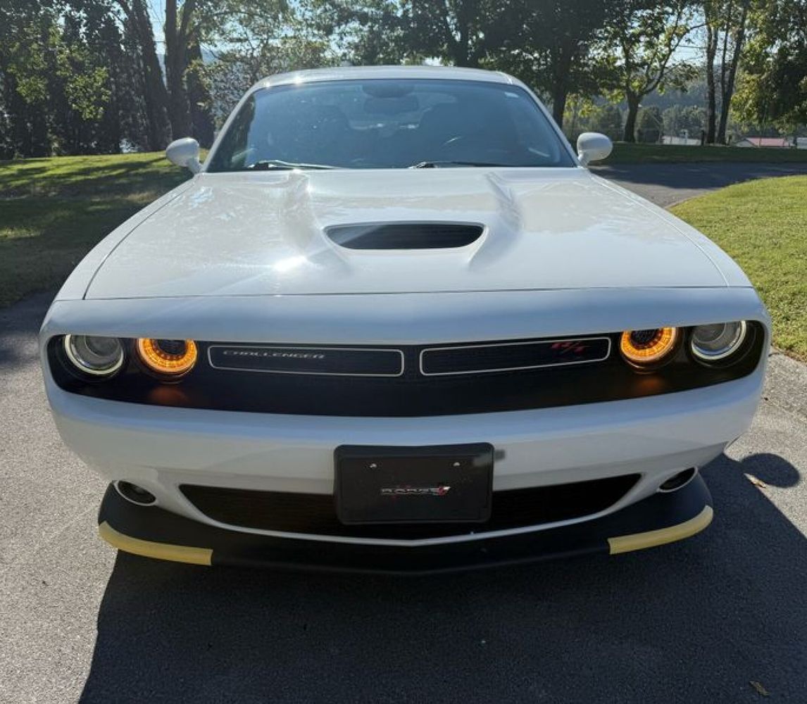 2019 Dodge Challenger R/T photo 2