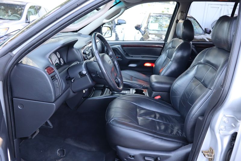 2002 Jeep Grand Cherokee Limited | Victory Motors of Colorado