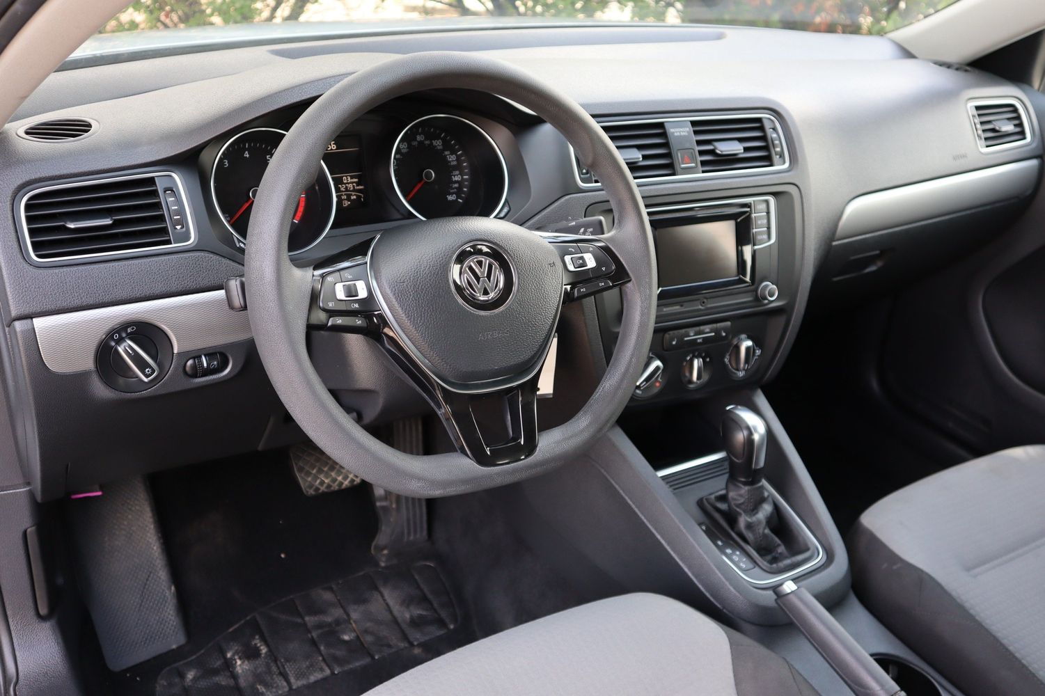 2018 Volkswagen Jetta 1.4T S | Victory Motors of Colorado