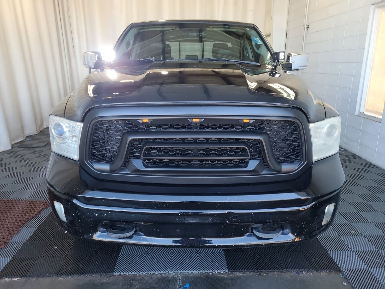 2015 Ram 1500 Laramie photo 4