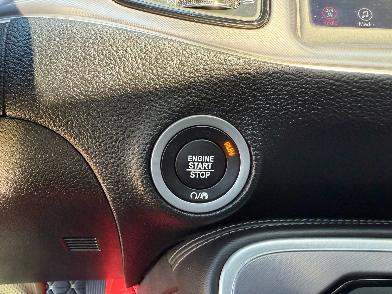 2019 Dodge Challenger R/T photo 26