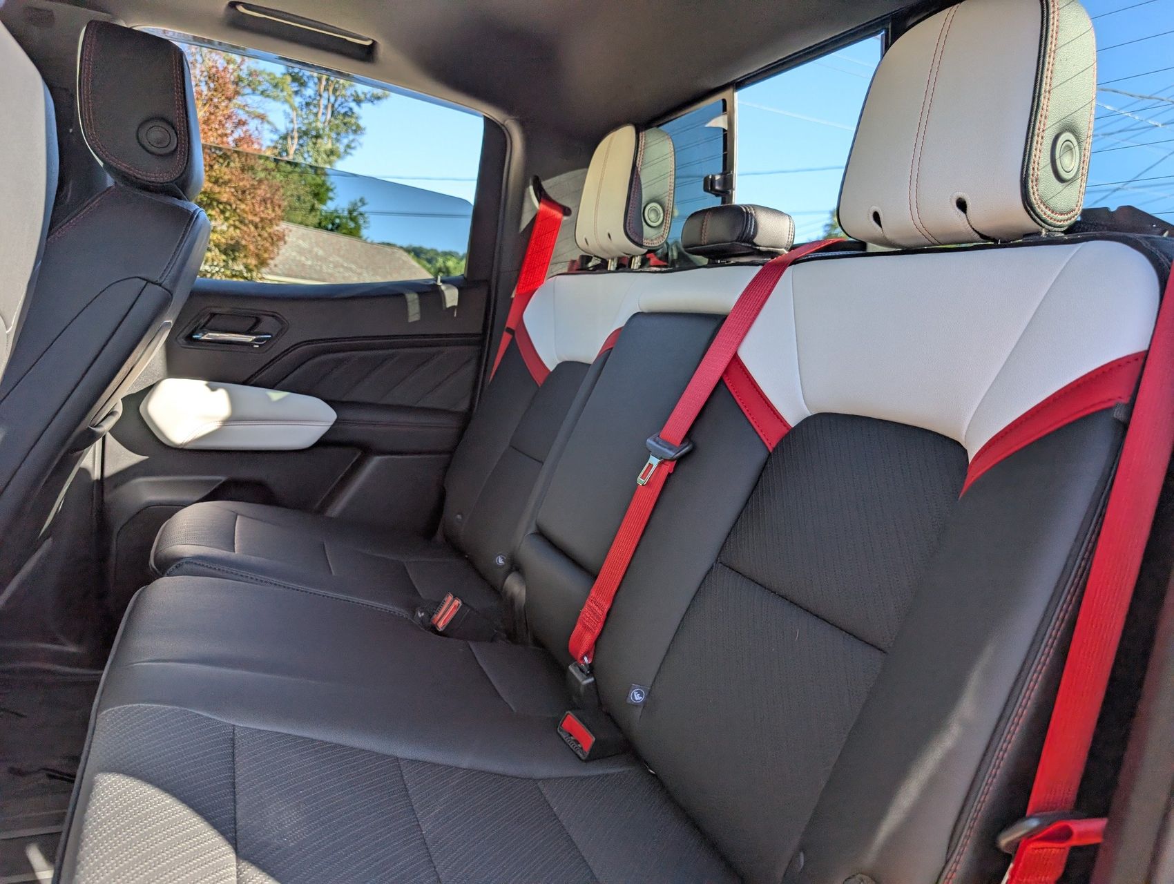2025 GMC Canyon 81