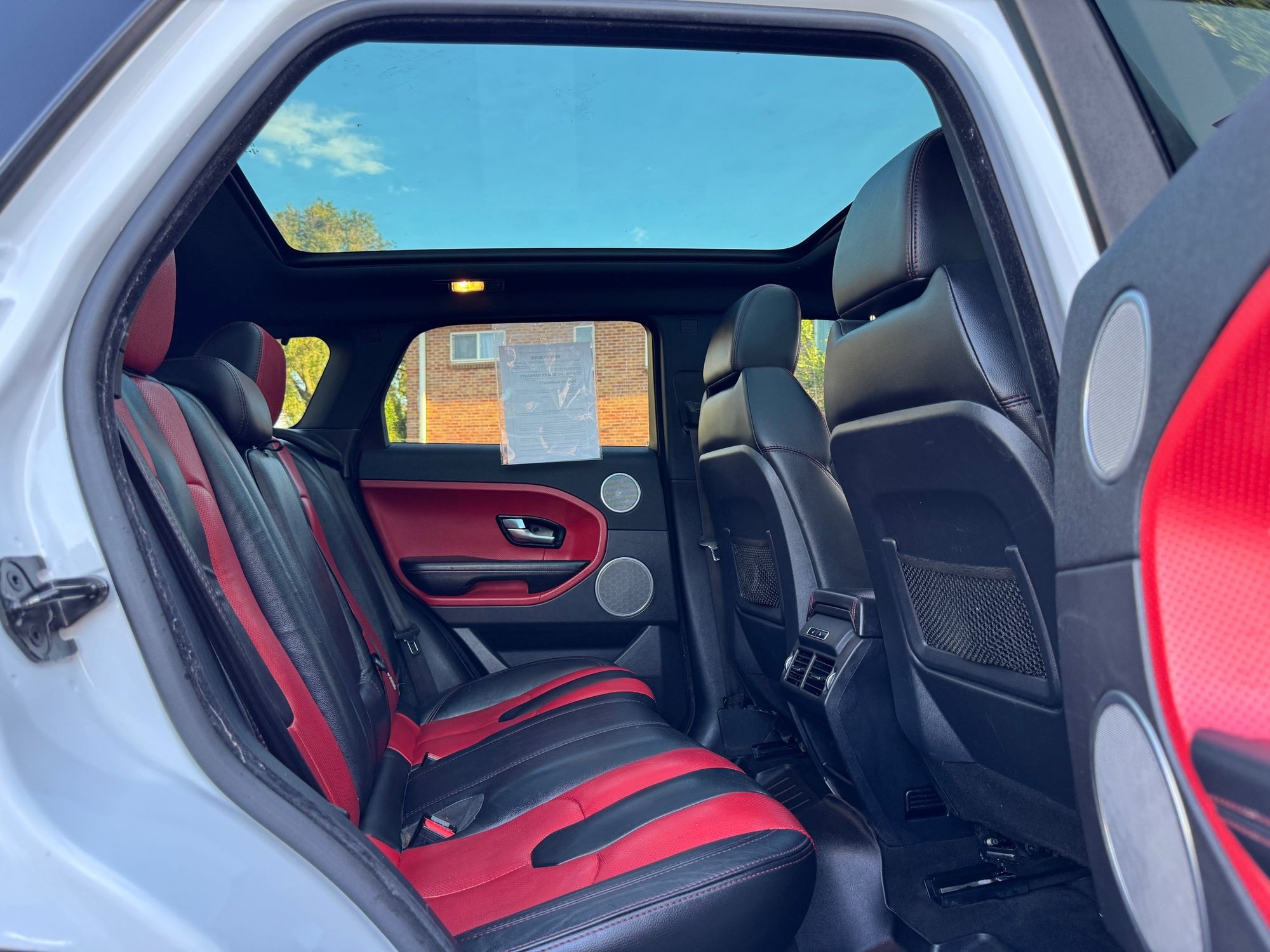 2015 Land Rover Range Rover Evoque Dynamic Premium photo 18