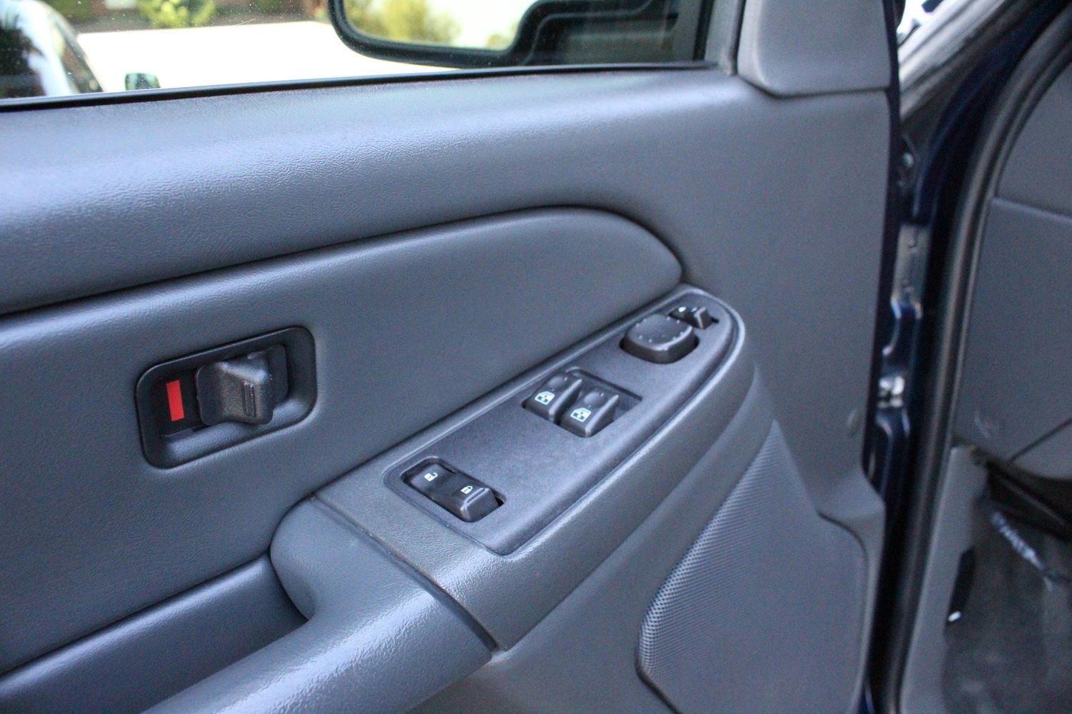 2005 Chevrolet Silverado 2500HD LS | Victory Motors of Colorado