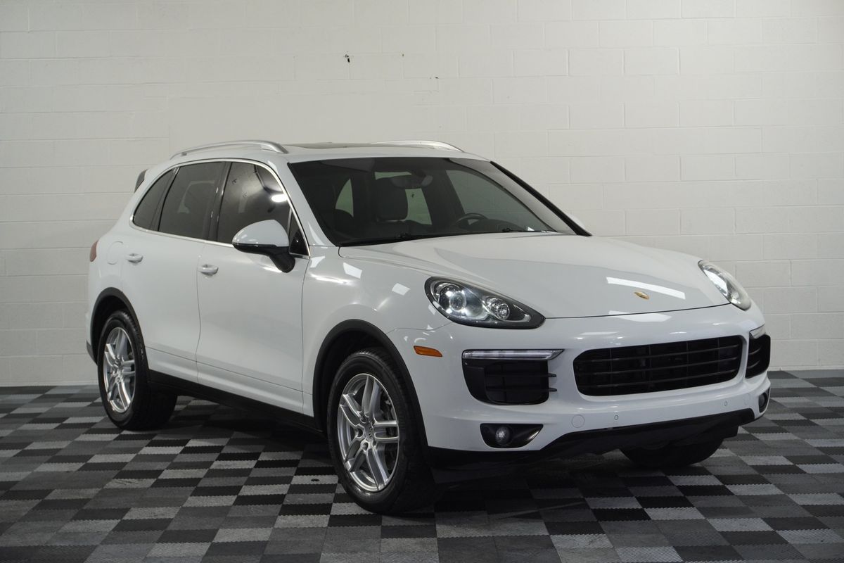 2016 Porsche Cayenne Base