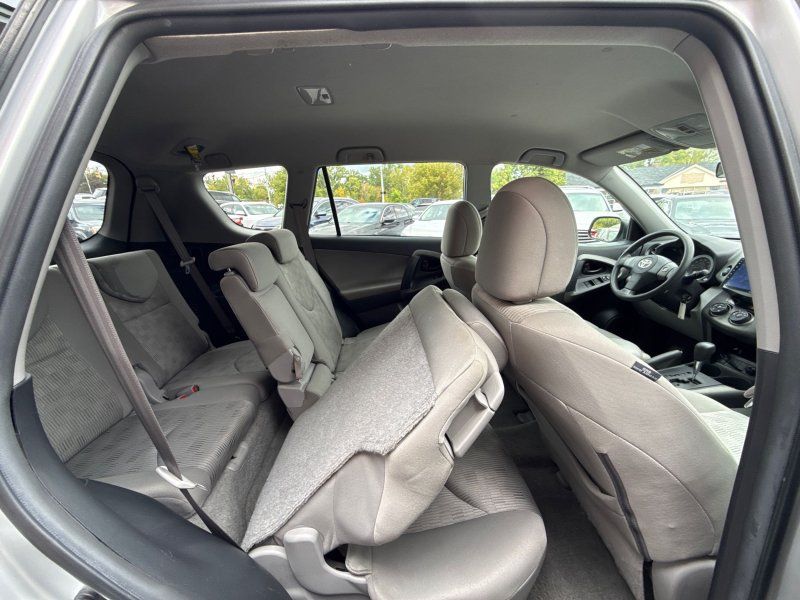 2009 Toyota RAV4 Base photo 20