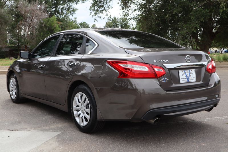 2 超美品　 Altima 　サガミンク　シェアード　ダークブラウン 2016 Nissan Altima 2.5 S | Victory Motors of Colorado