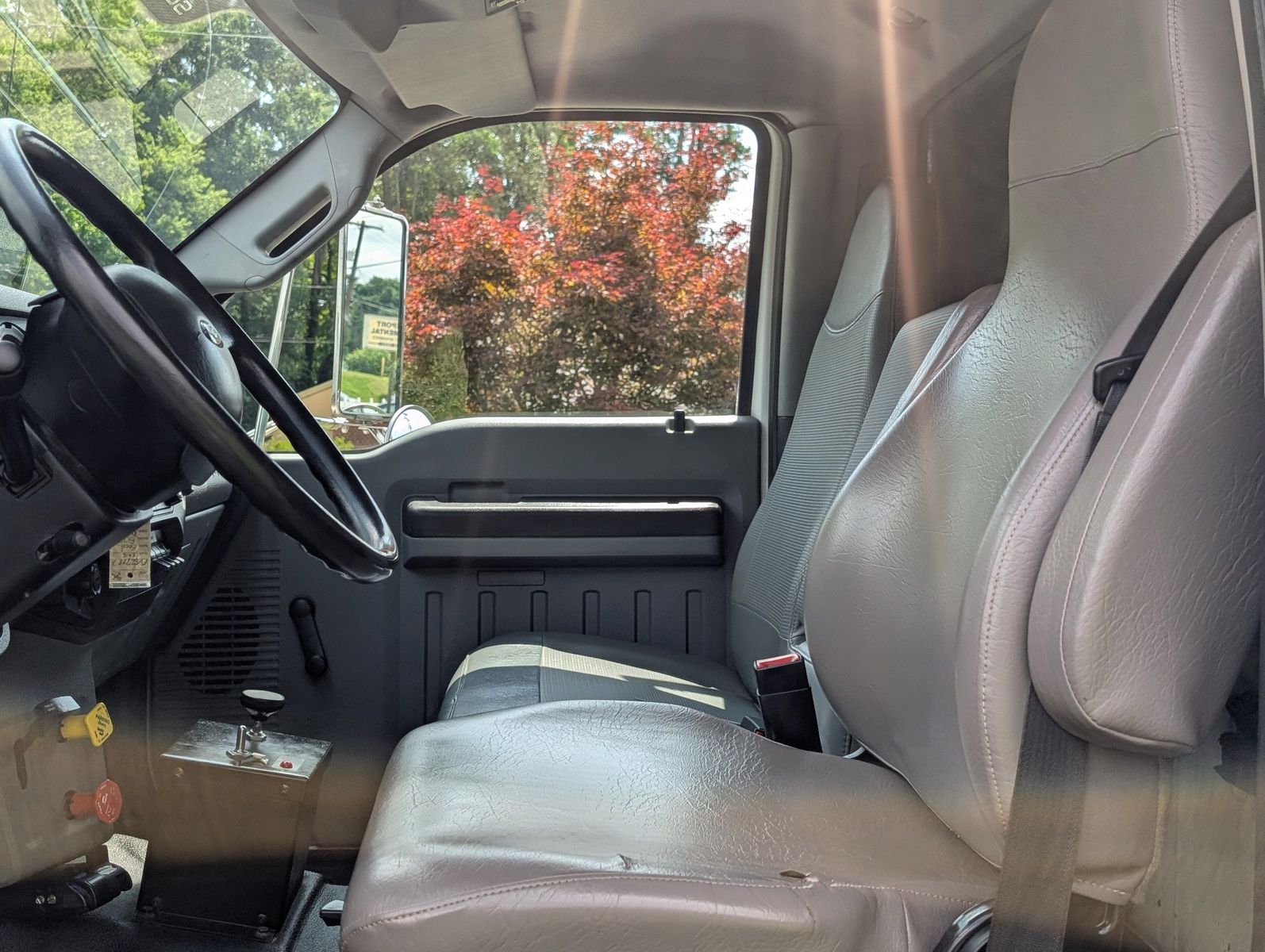 2015 Ford F-750 125