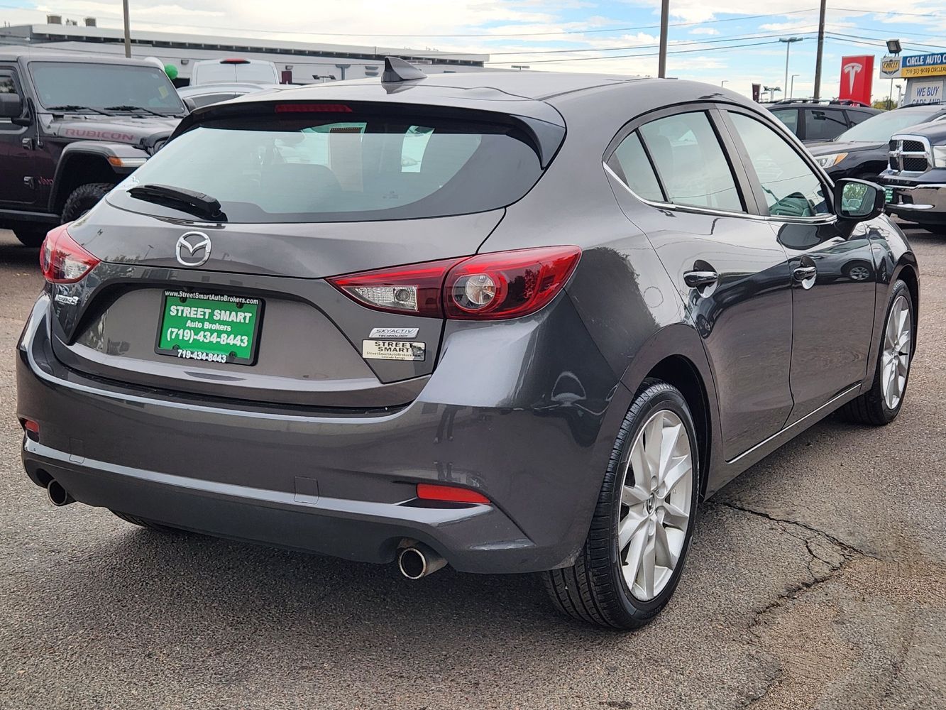 2017 Mazda Mazda3 Grand Touring photo 4