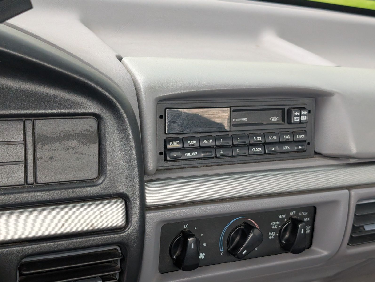 1995 Ford F-250 64