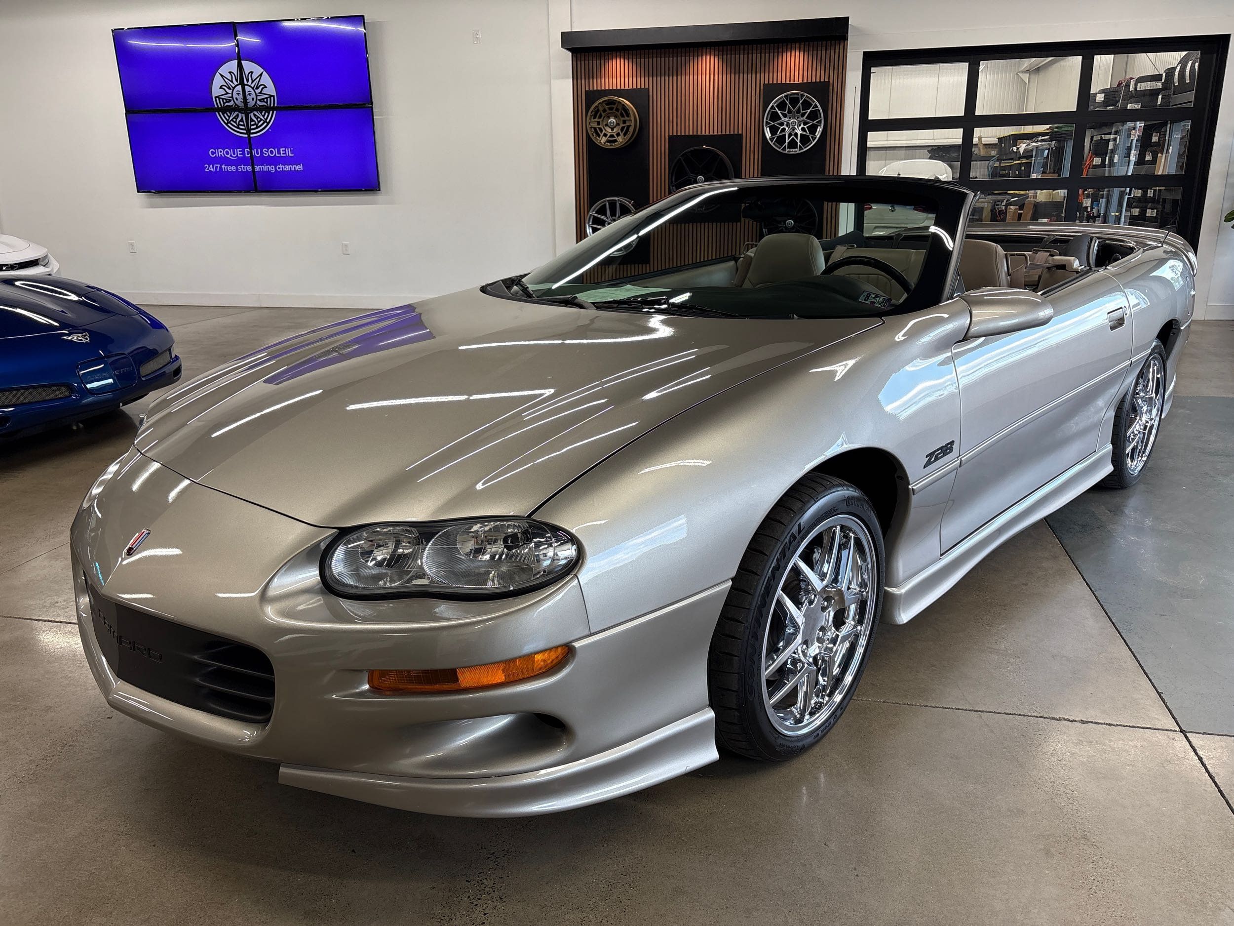 2002 Chevrolet Camaro Sport Coupe photo 2