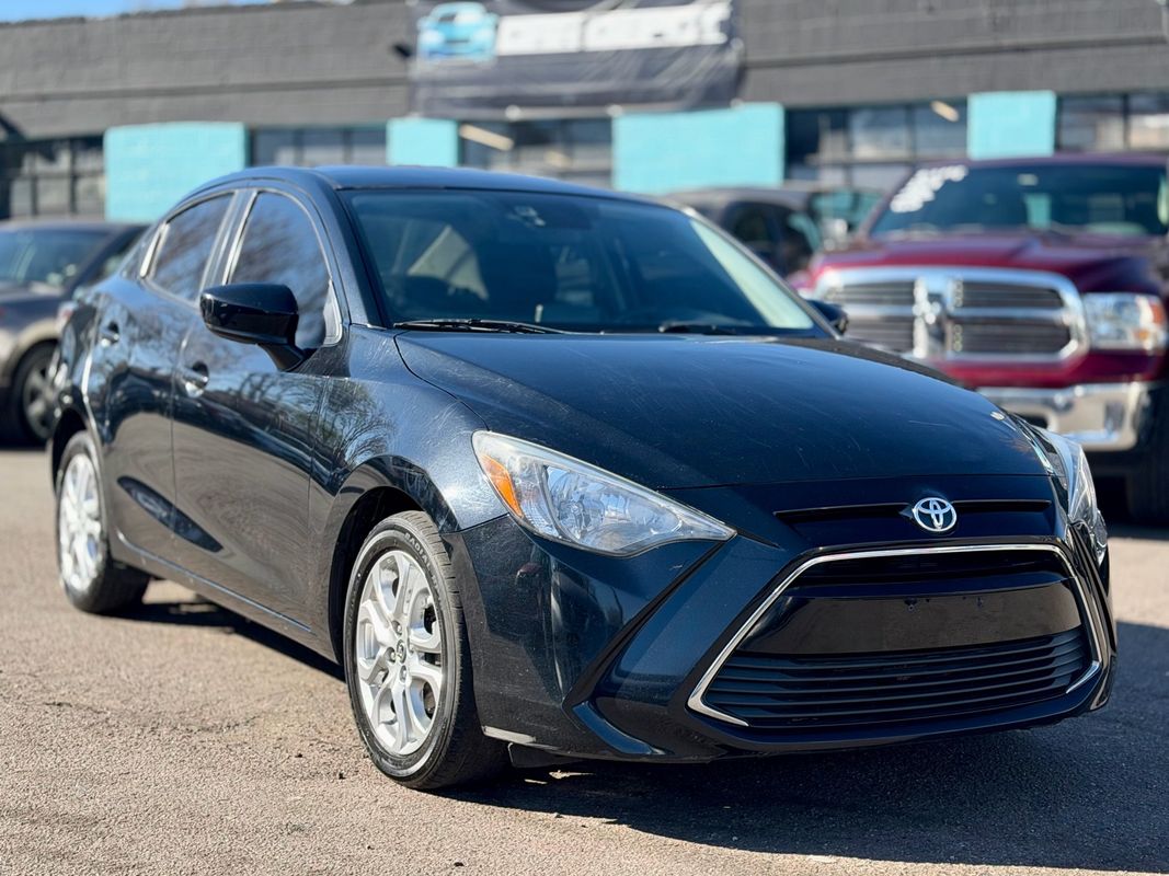 2017 Toyota Yaris iA Sedan Sedan Front-Wheel Drive 6-Speed Automatic