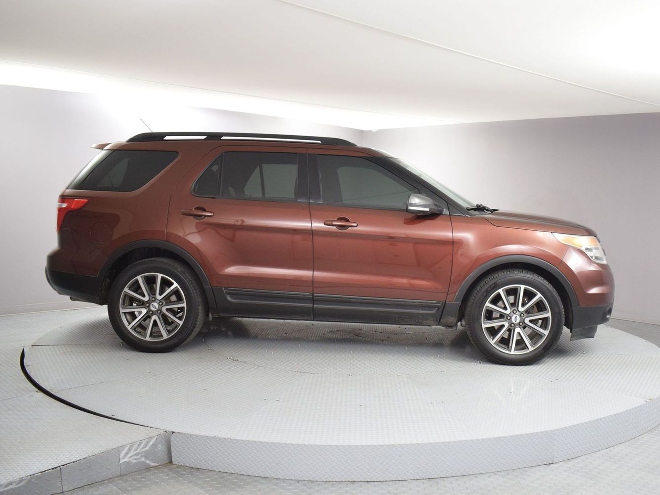 2015 Ford Explorer XLT's photo