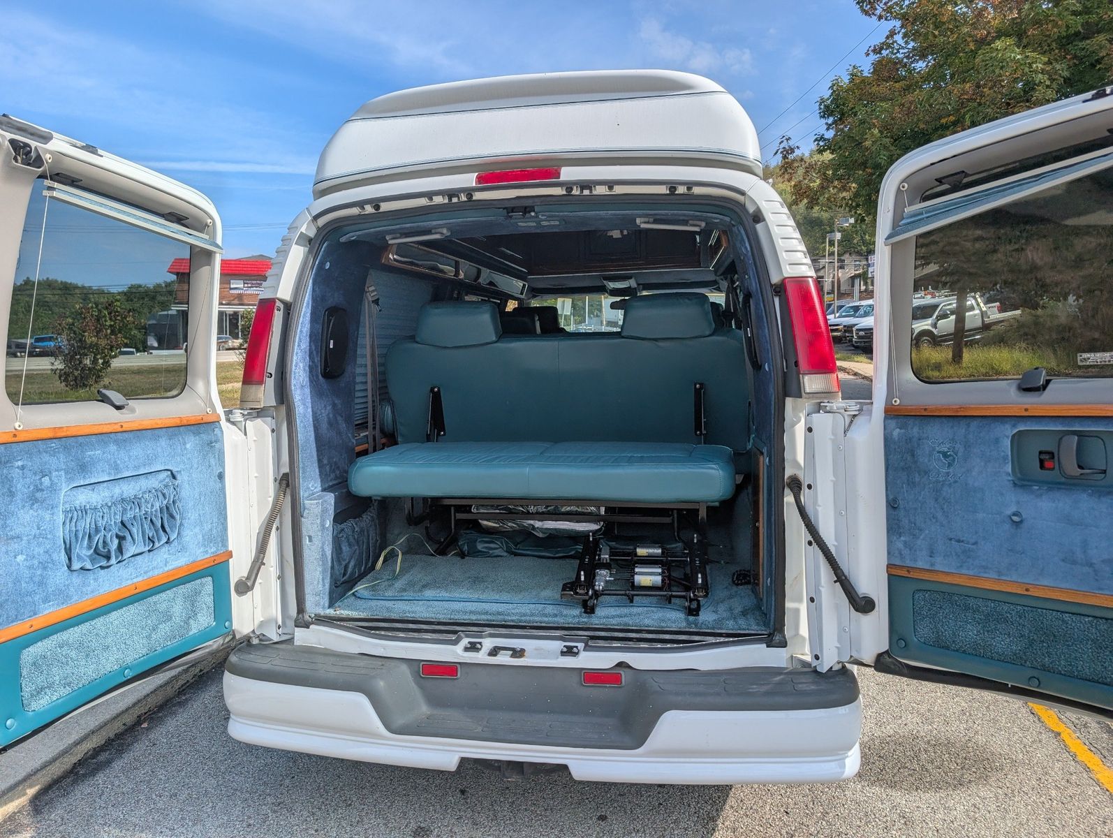 1997 Chevrolet Express G1500 78