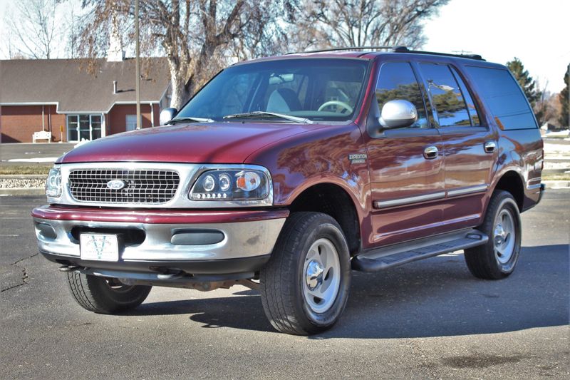 1998 Ford Expedition XLT | Victory Motors of Colorado