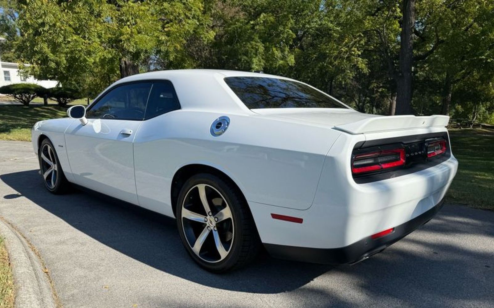 2019 Dodge Challenger R/T photo 9