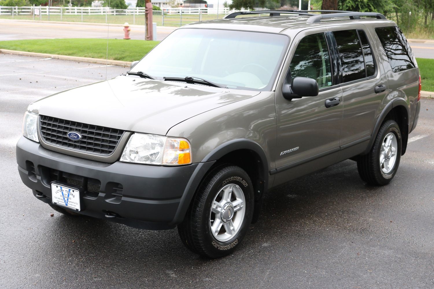 2004 Ford Explorer XLS | Victory Motors of Colorado