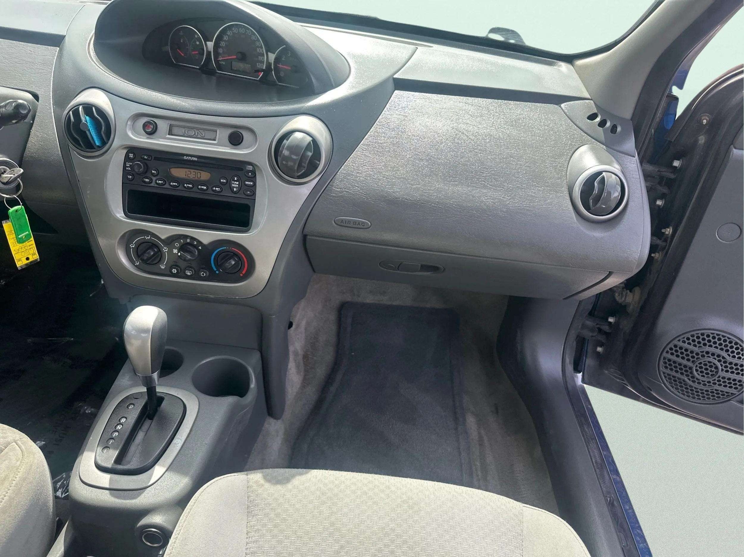 2005 Saturn ION 2 - Photo 8
