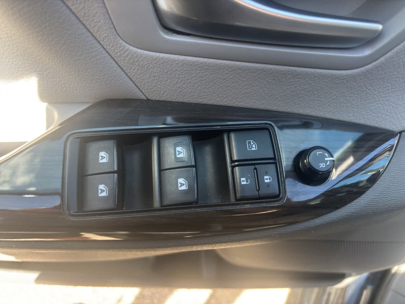 2017 Toyota Sienna XLE Premium photo 20