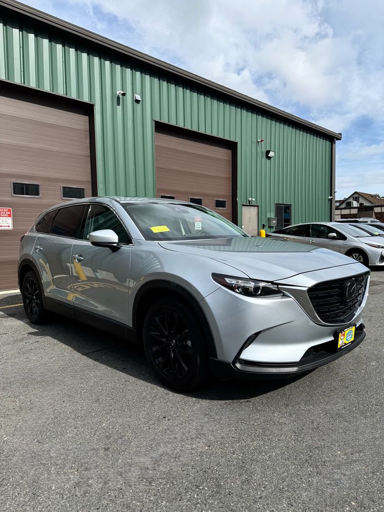 2023 Mazda CX-9 Touring photo 3