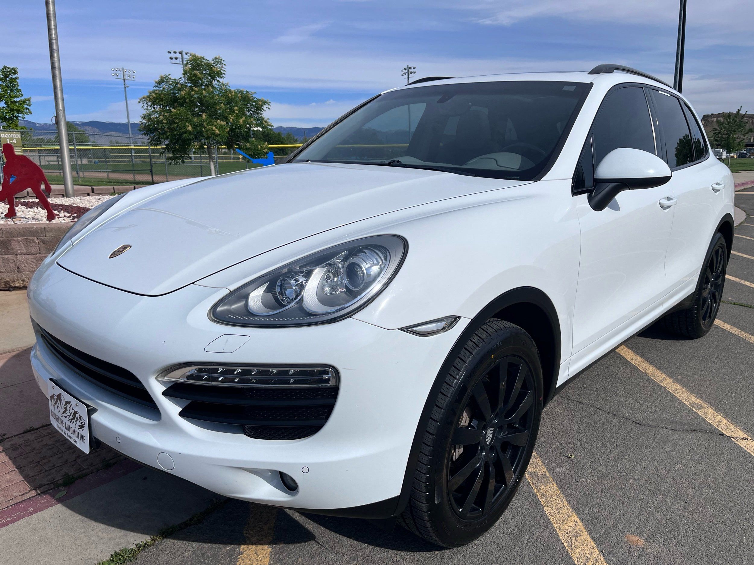 2013 Porsche Cayenne S's photo
