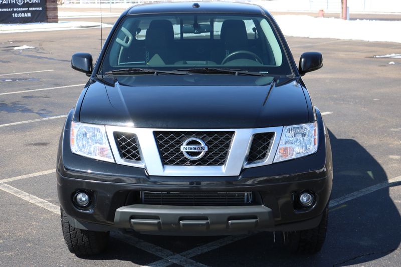 2017 Nissan Frontier Photos