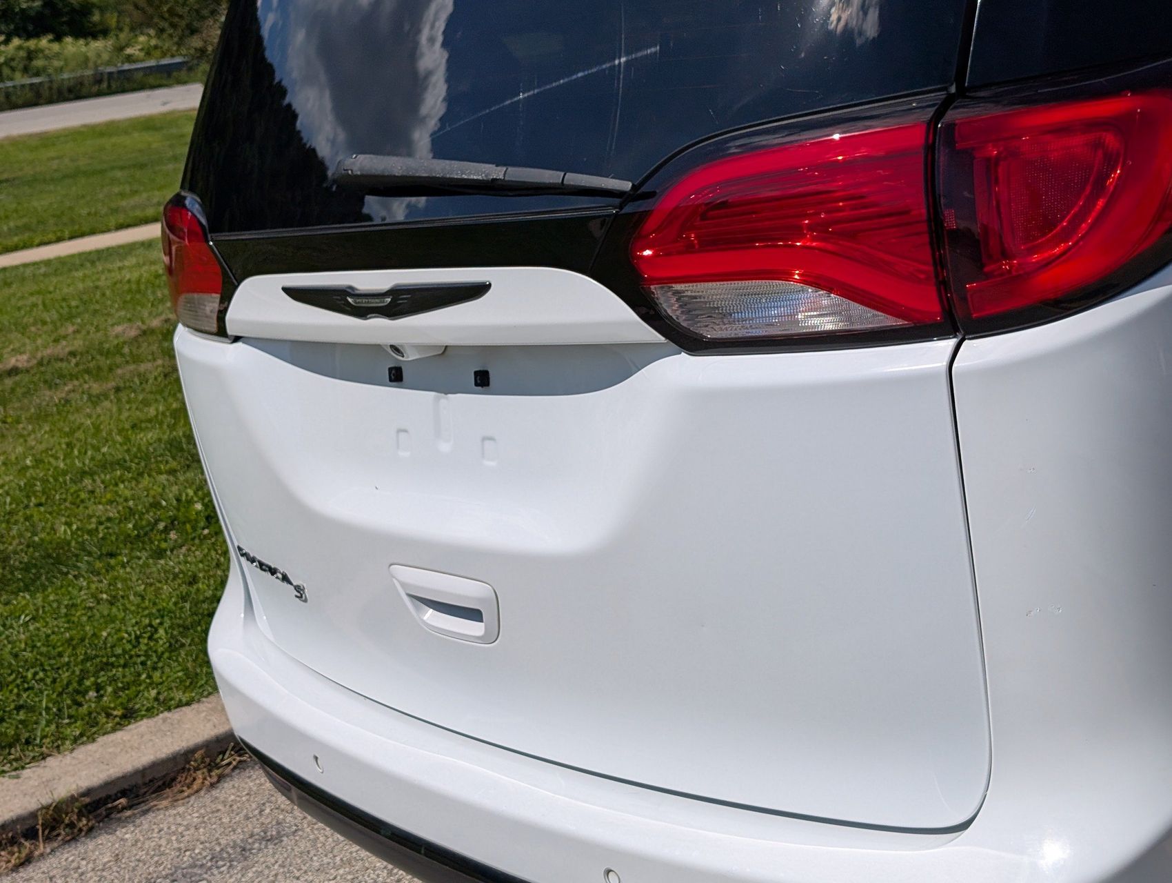 2018 Chrysler Pacifica 19