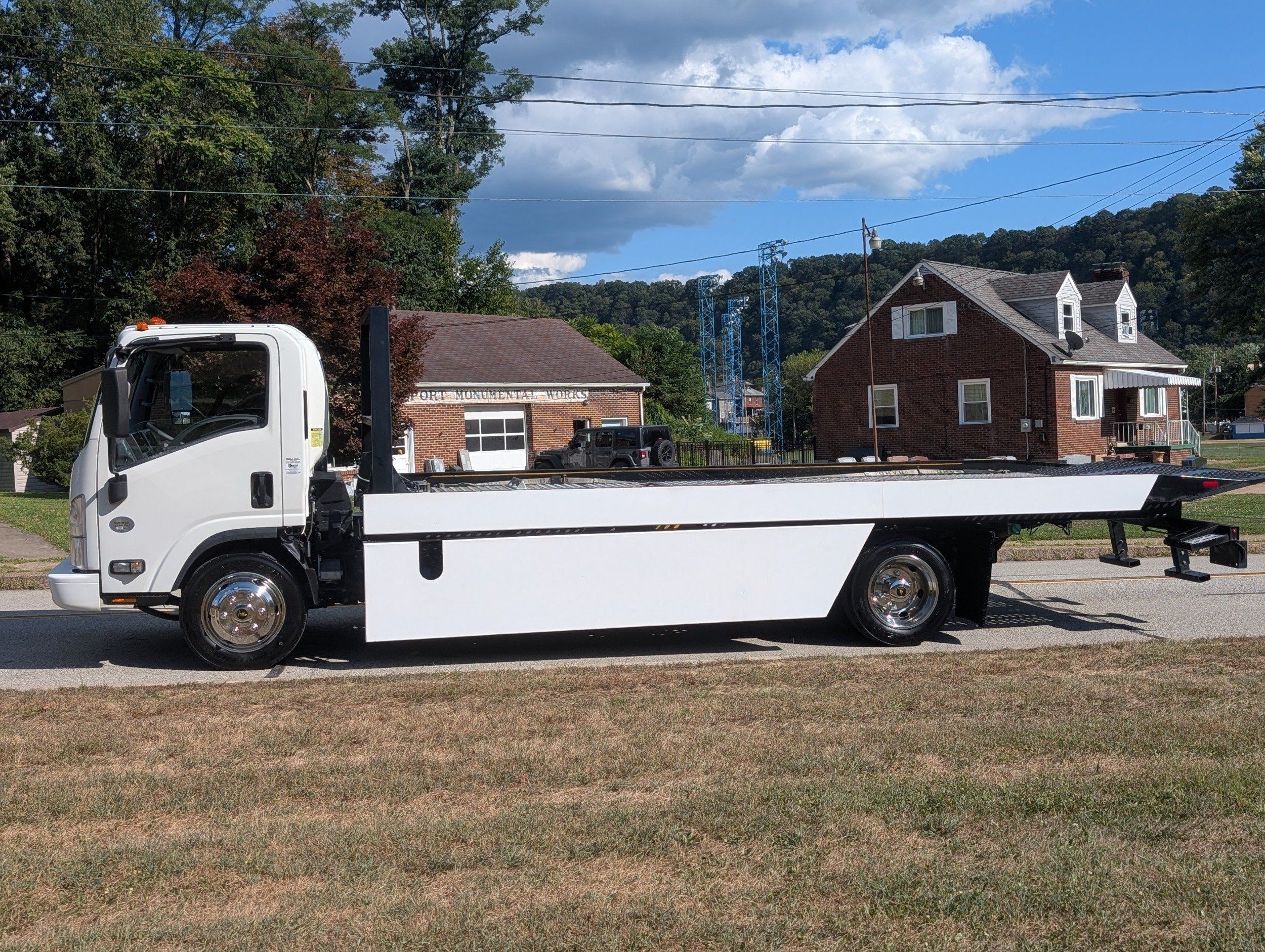 2021 Isuzu NRR photo 12