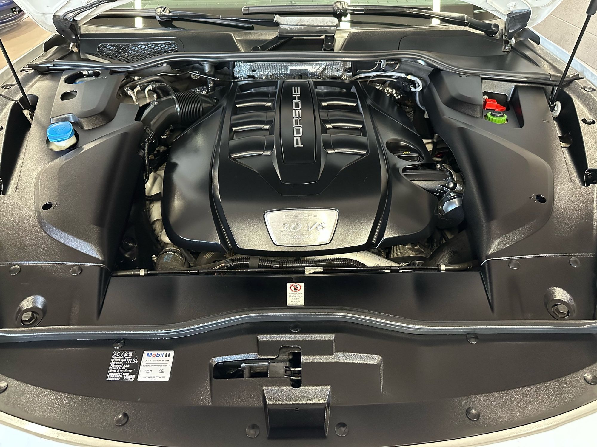 2016 Porsche Cayenne Diesel photo 22