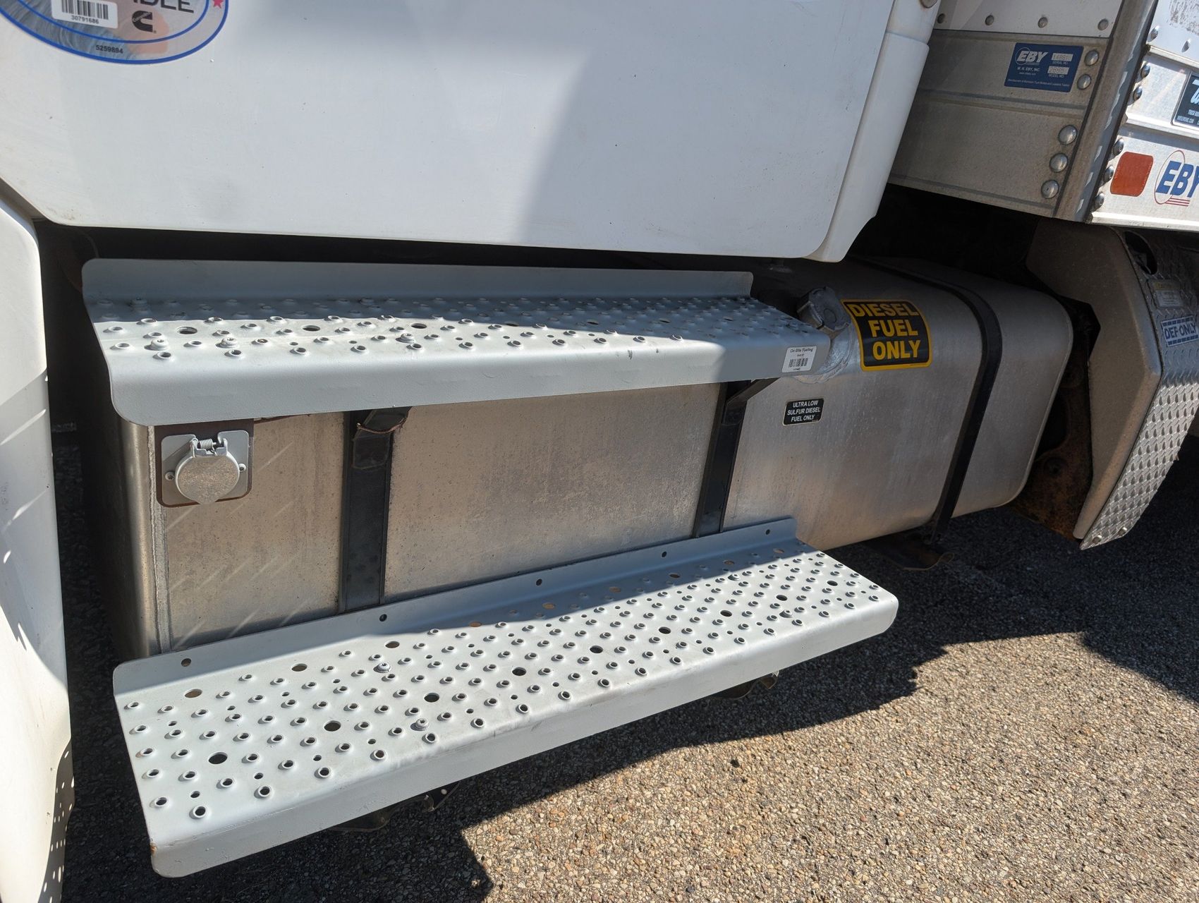 2018 Freightliner M2 106 24