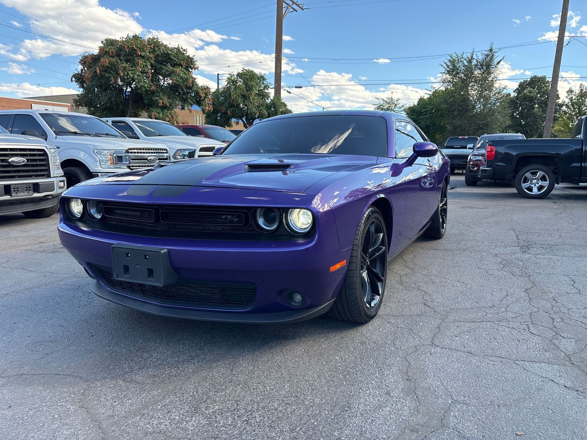 2016 Dodge Challenger SXT Plus photo 4