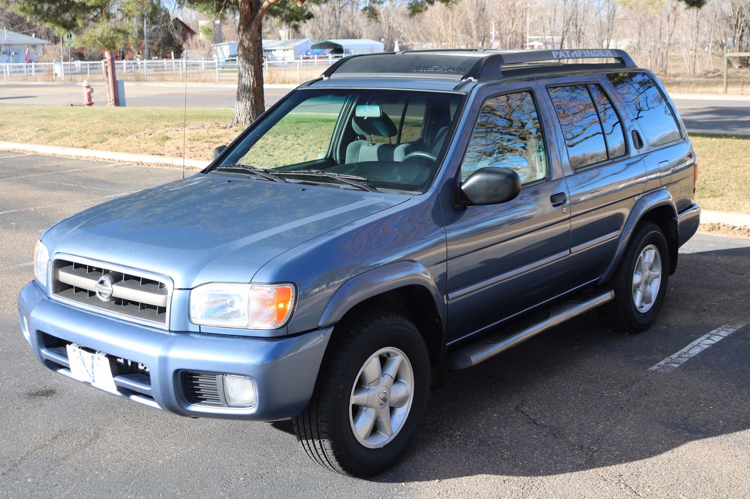 2002 Nissan Pathfinder SE | Victory Motors of Colorado