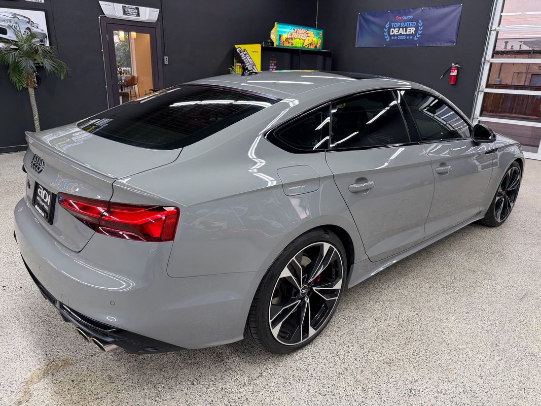 View vehicle photo 5