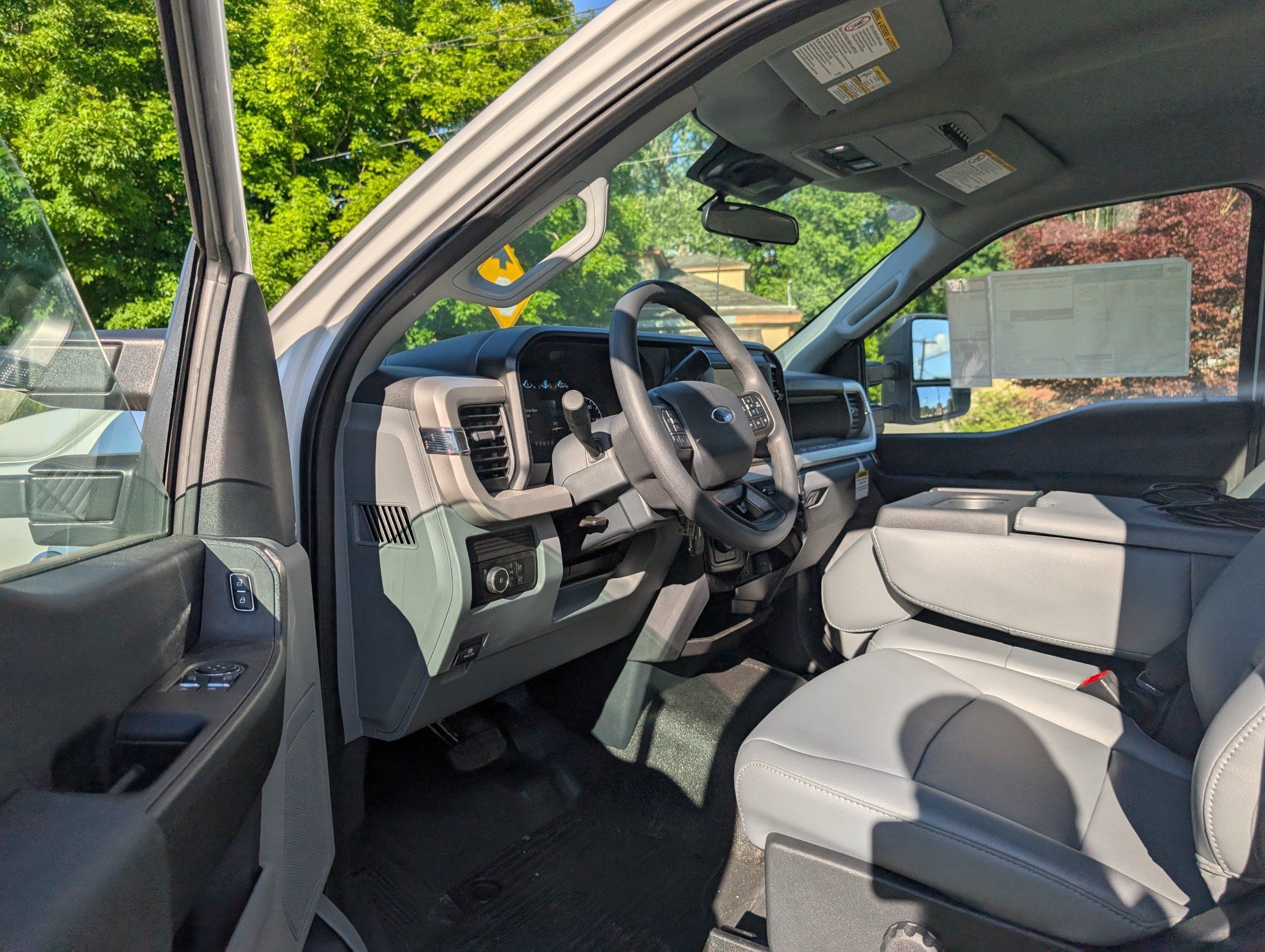 2025 Ford F-600 Super Duty Chassis Cab XL - Photo 53