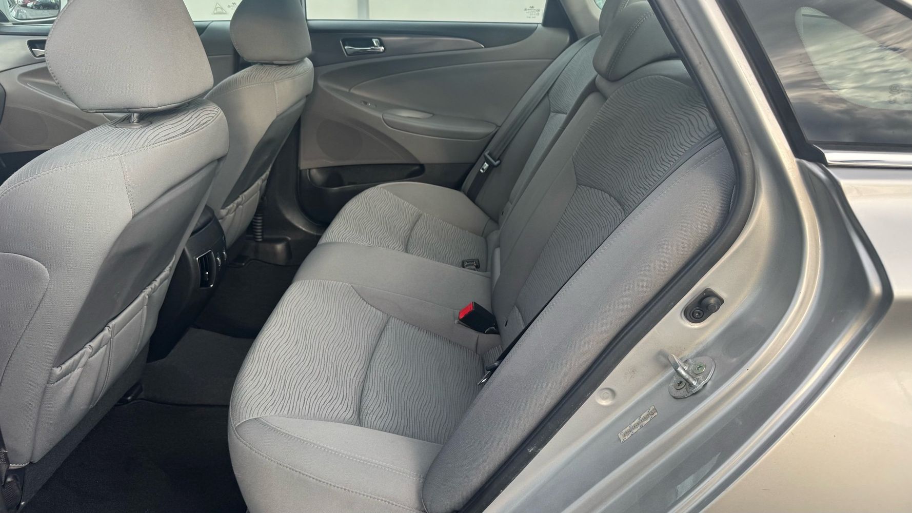 2013 Hyundai Sonata Hybrid Limited photo 7